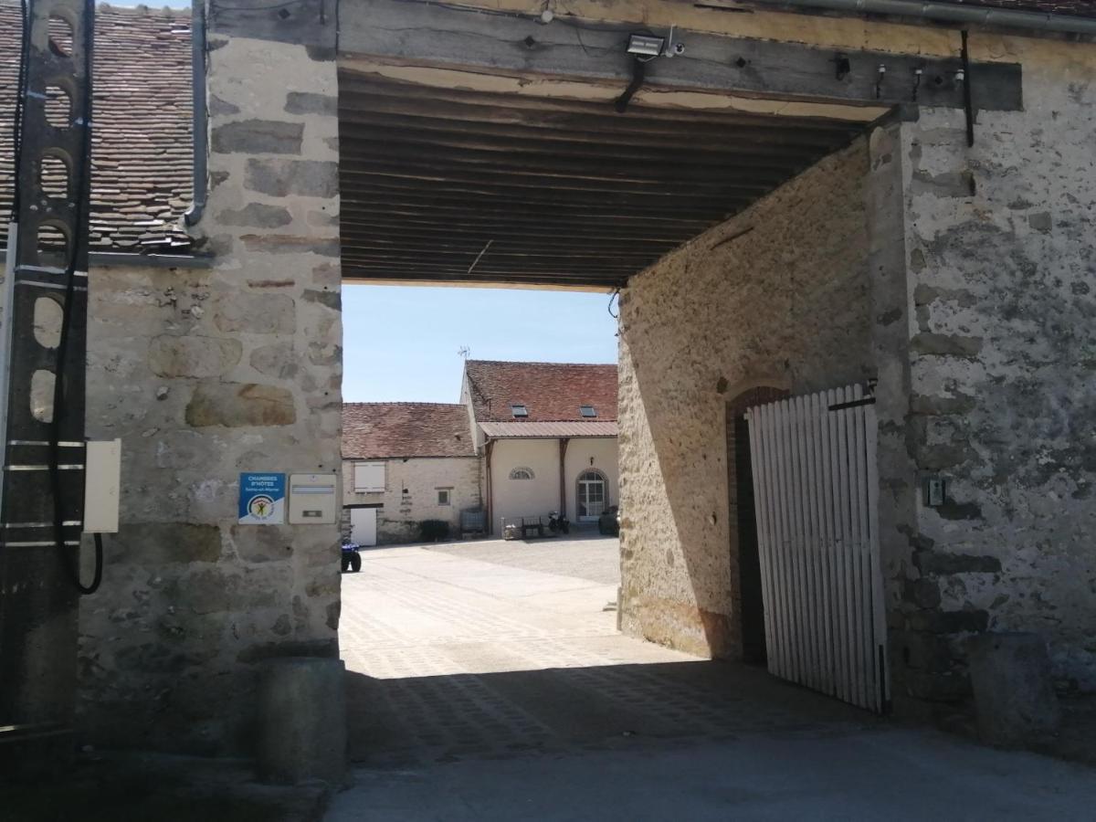 Chambre D'Hotes Le Domaine Des Hirondelles Champcenest Kültér fotó